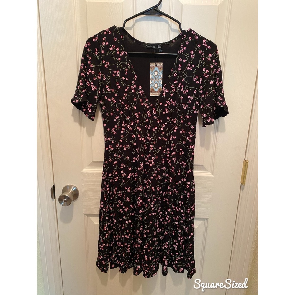 Maternity floral v-neck dress